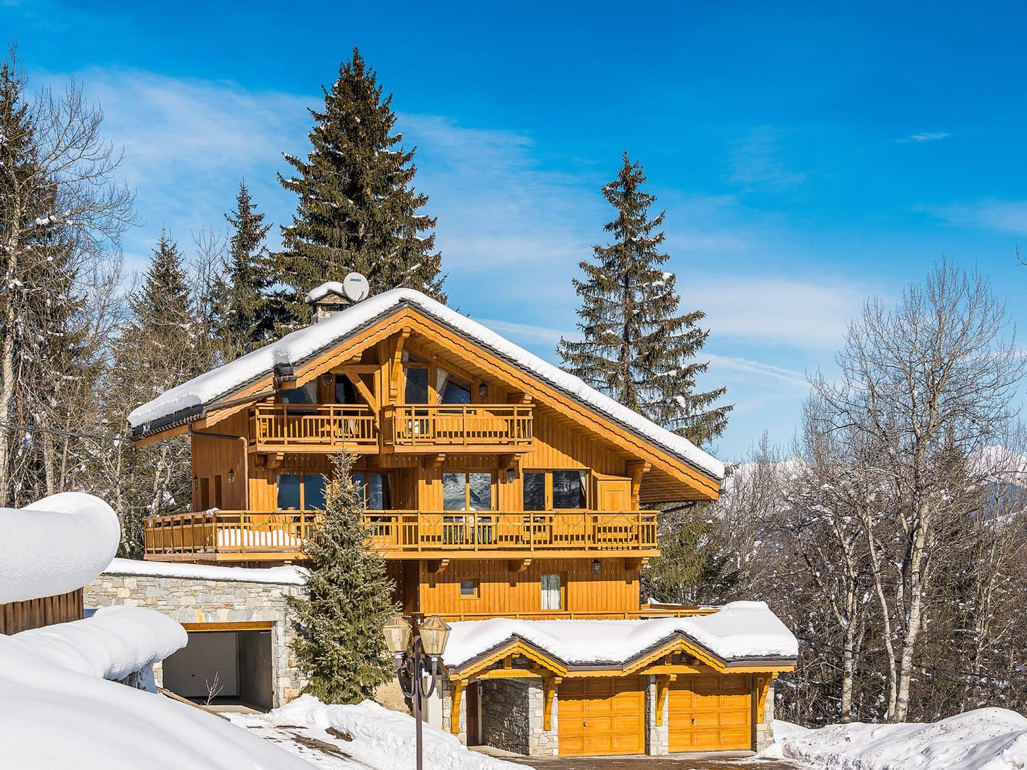 Luxurious Hotel, Villa or Chalet