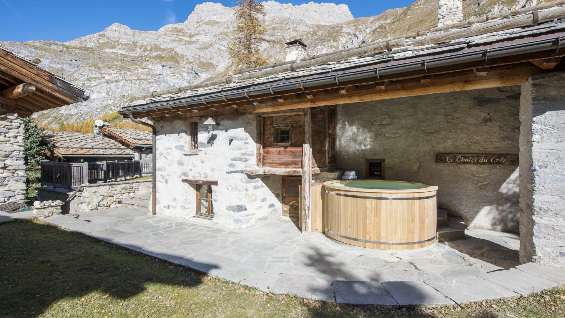 Hotel, Villa or Chalet