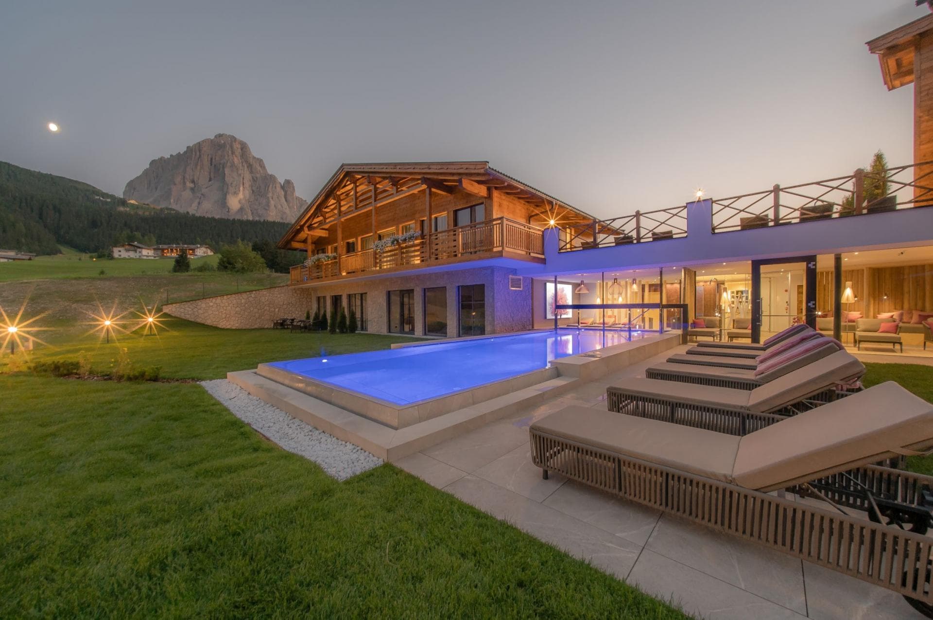 Hotel, Villa or Chalet