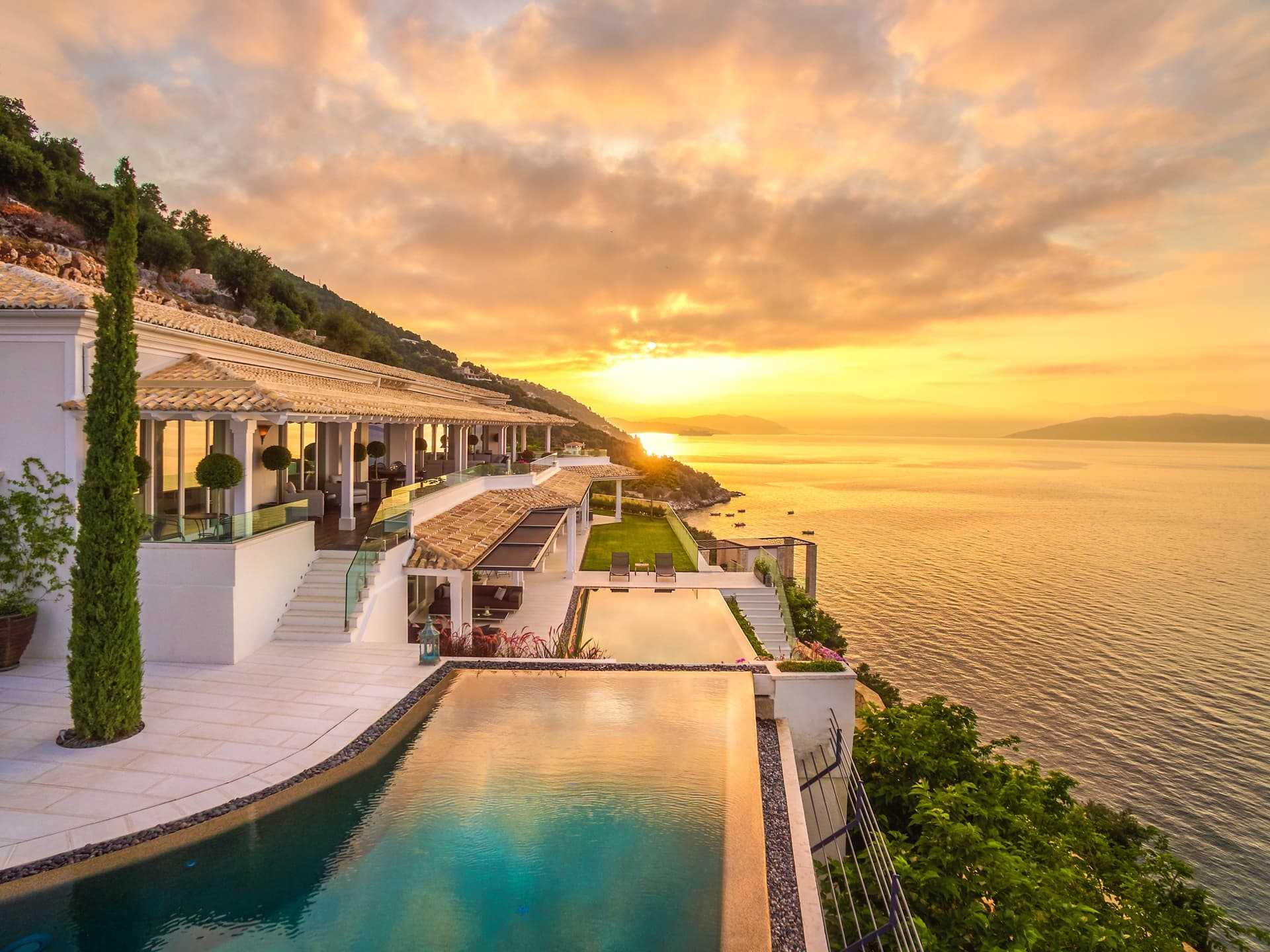 Hotel, Villa or Chalet