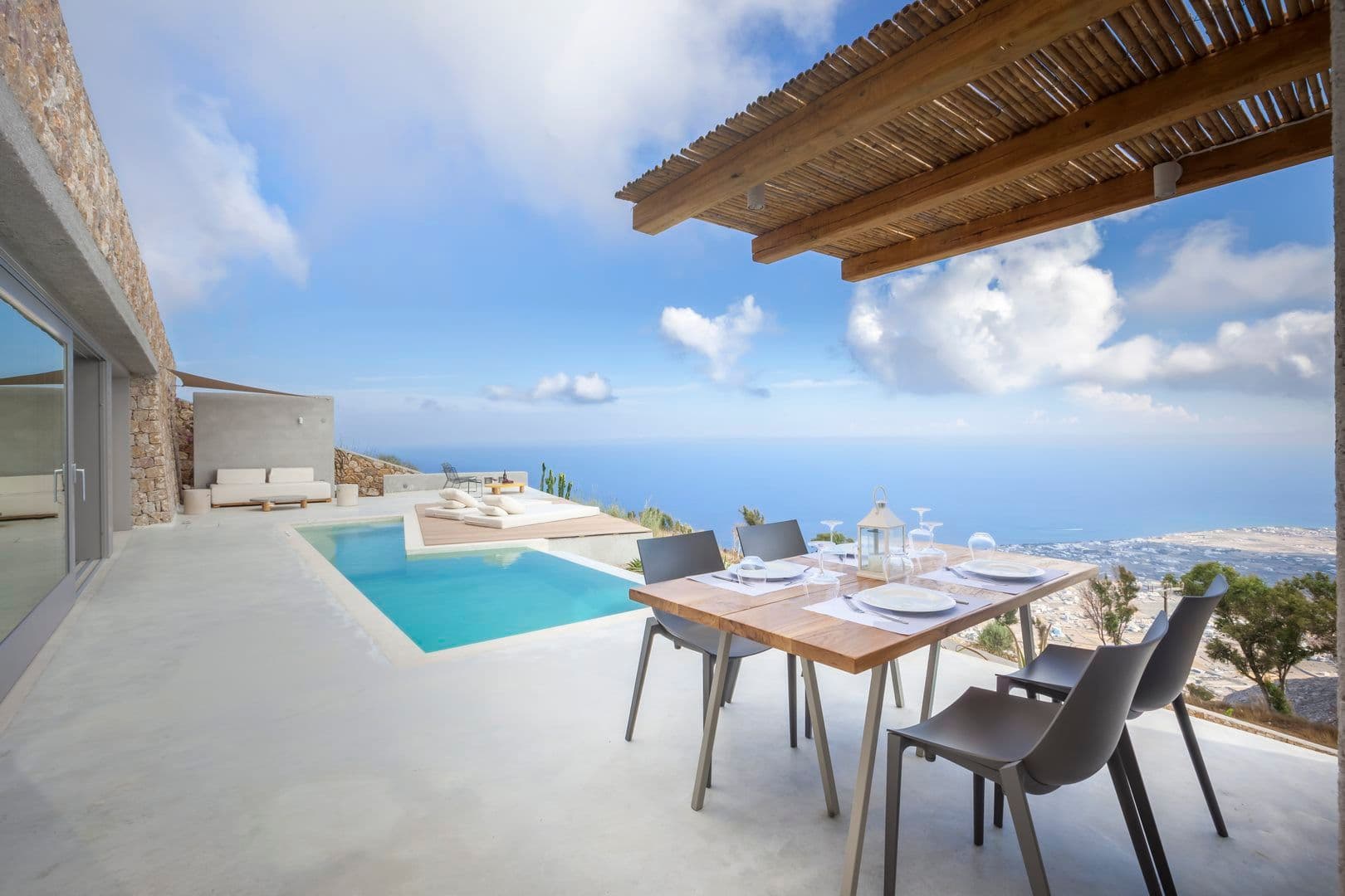Hotel, Villa or Chalet