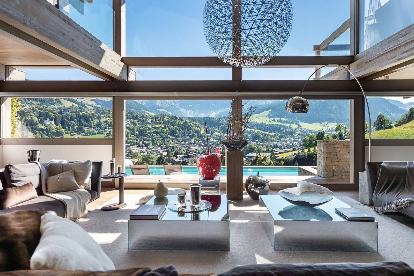 Hotel, Villa or Chalet